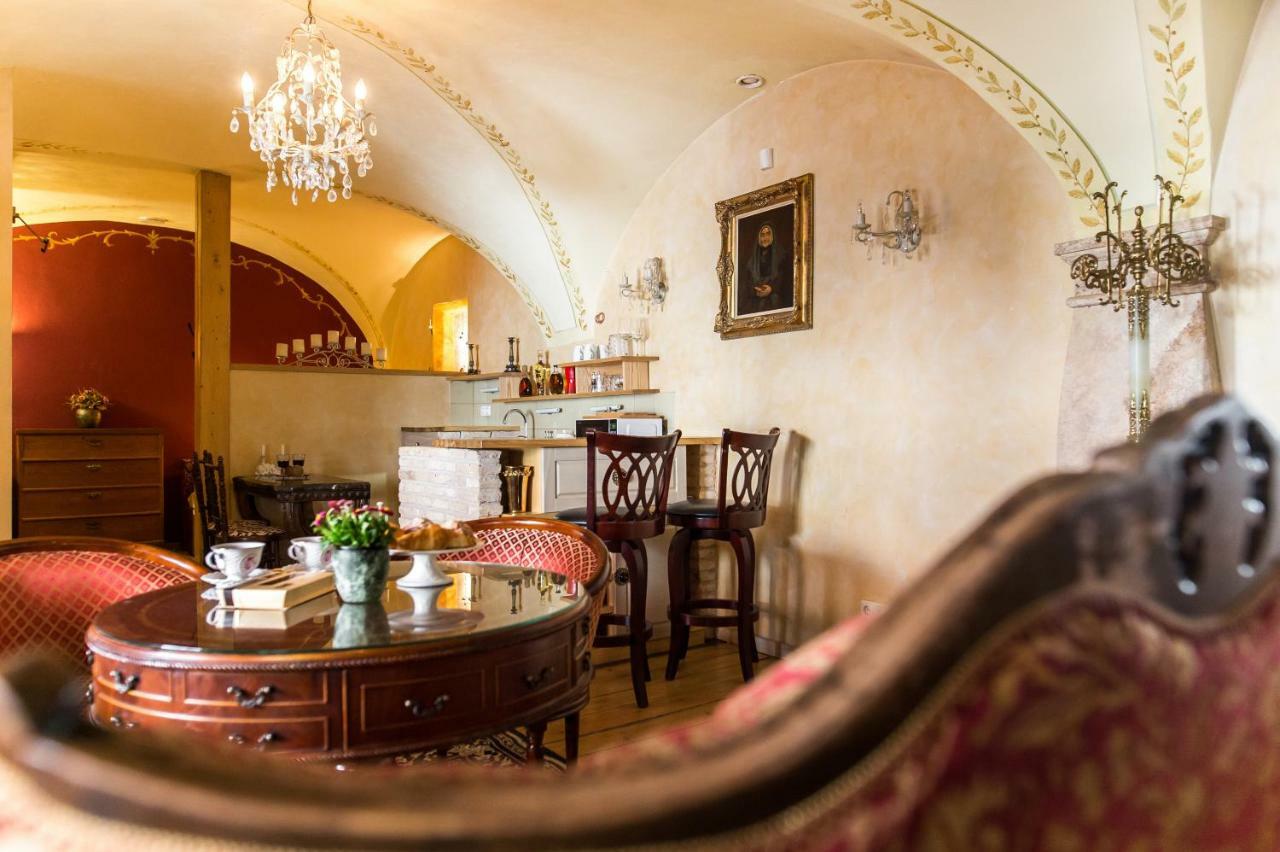 Antique Old Town Studio By Urban Rent Apartment Vilnius Exterior foto